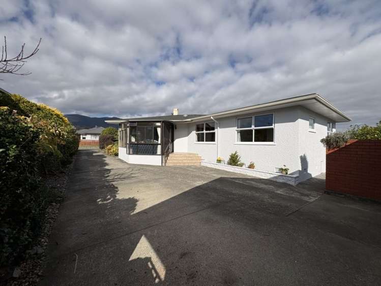 22 Tennyson Crescent Stoke_24