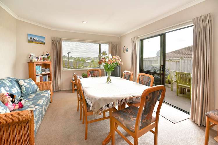 12 Bloomfield Rise Stanmore Bay_8