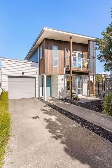 91 Glidepath Road_1