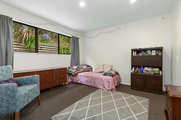 66 Miromiro Road Normandale_11