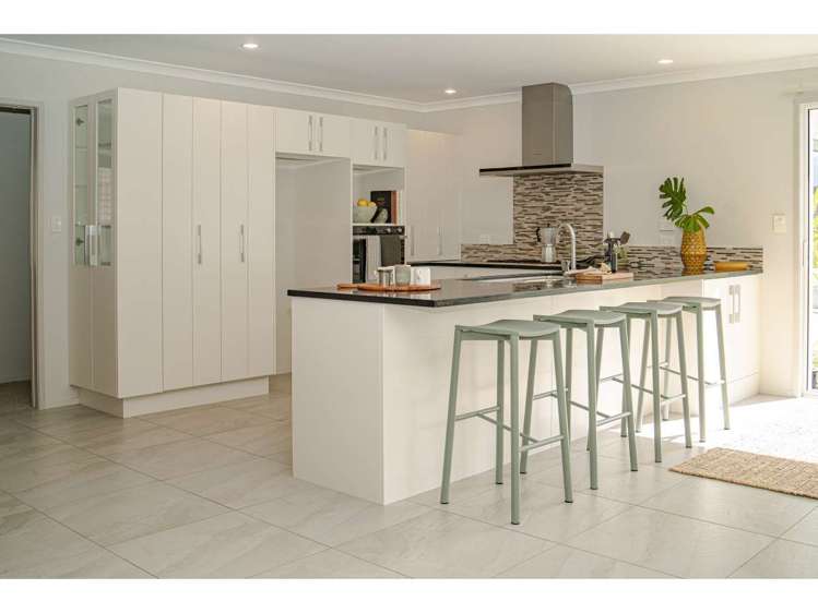 6 Halyard Loop Haruru_5