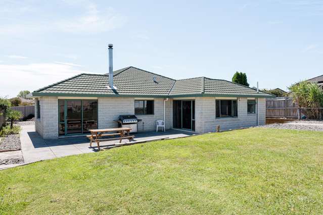 Large Living in Havelock North