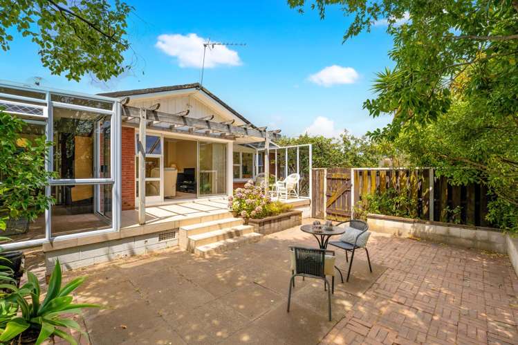 8 Sorrel Crescent Bucklands Beach_12