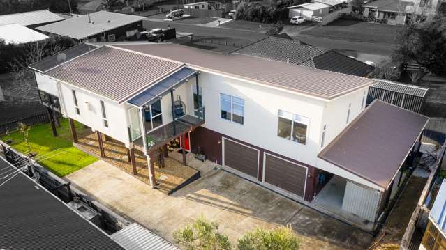 92a Wharf Road Clarks Beach_1