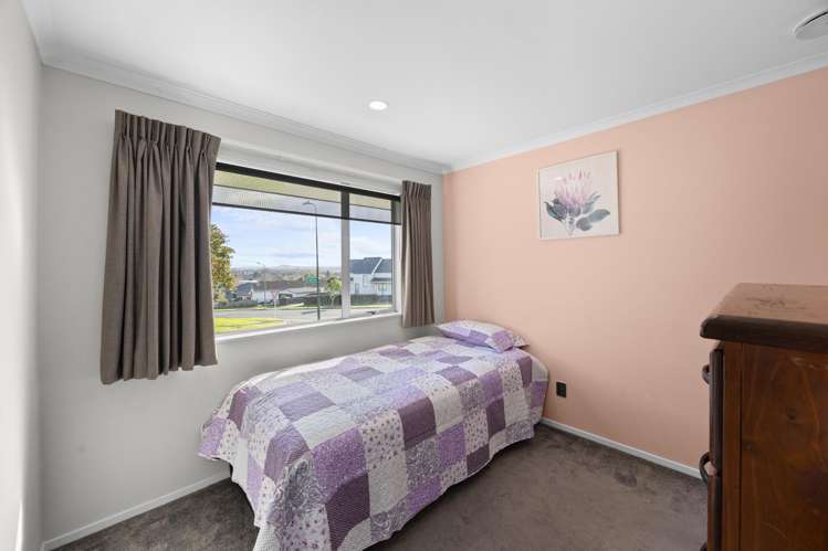 2 Libnai Avenue Clover Park_12