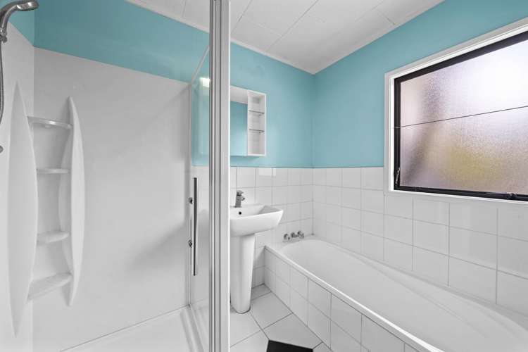 19 Rukumoana Place Clendon Park_11