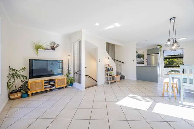 7 Barnea Circle Glen Eden_2