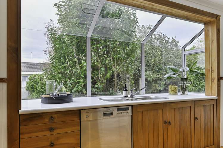 411 Tomoana Road Saint Leonards_19