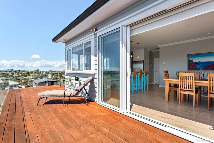 10 Tuangi Street Long Bay_9