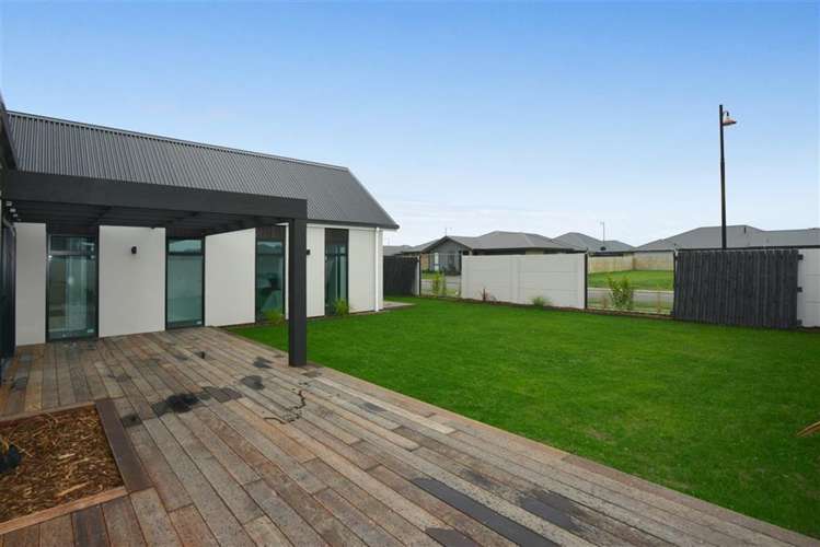 8 Langer Road Lincoln_18