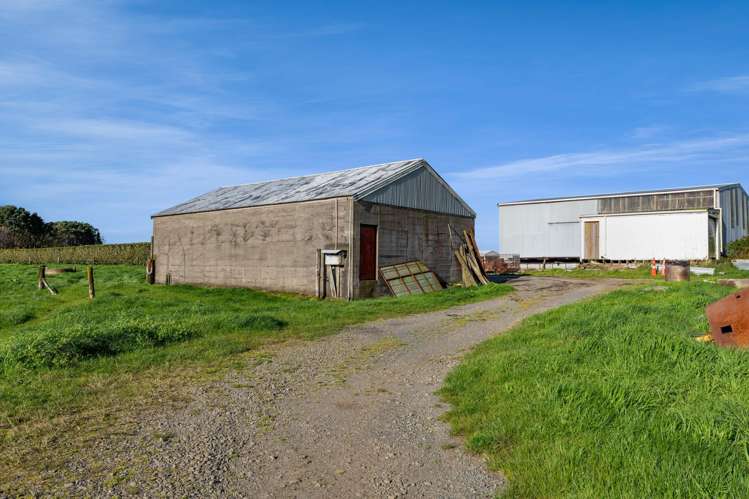 1028 Main North Road Onaero_19