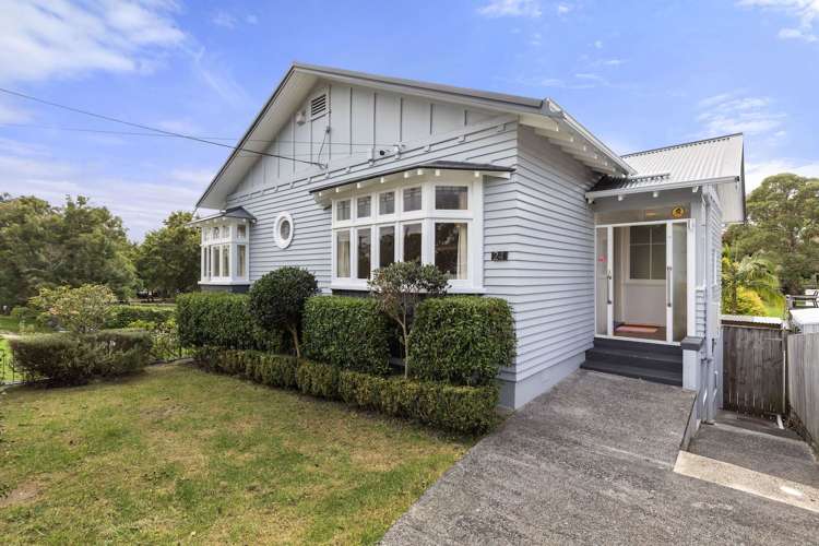 24 Shoal Bay Road Devonport_22