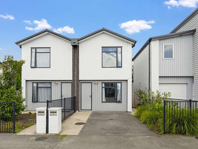 Contemporary Coastal Entry