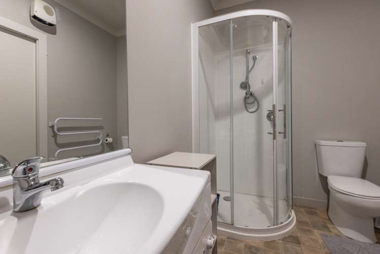 2d/3 Shakespeare Road Napier South_7