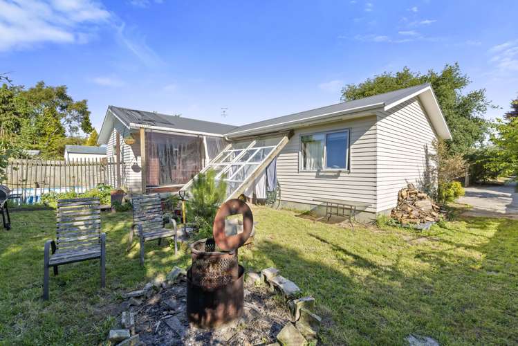 16 Mahanga Road Fairy Springs_10