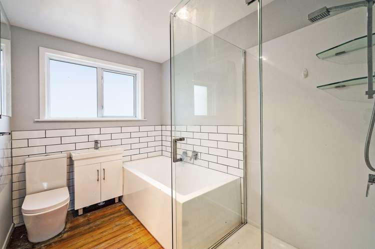 5702 West Coast Road Springfield_12