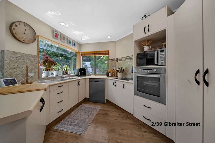 1 & 2/39 Gibraltar Street Howick_9
