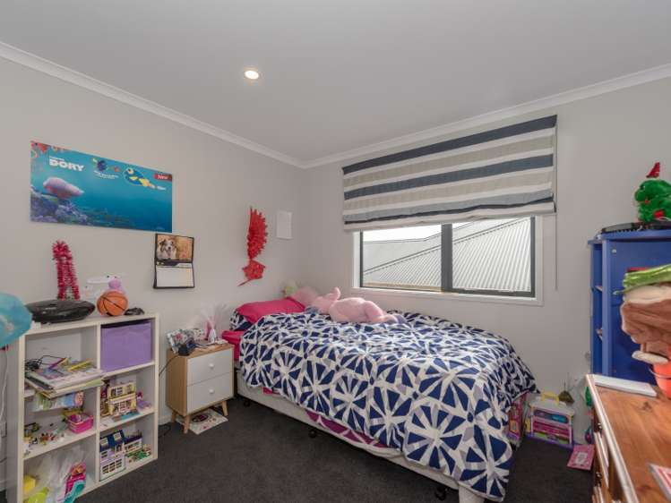 8 Ella Place Grandview Heights_10