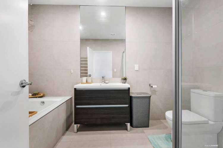 6 Owen Chapman Drive Red Beach_17