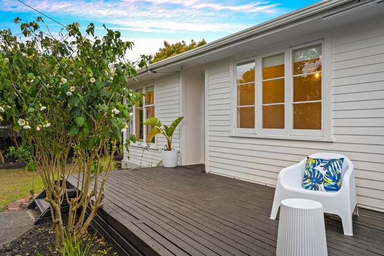 52 Neil Avenue Te Atatu Peninsula_18