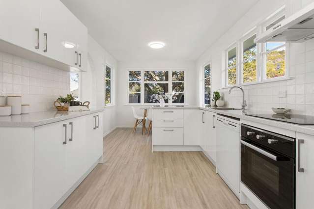 4 Lucienne Place Hillsborough_1