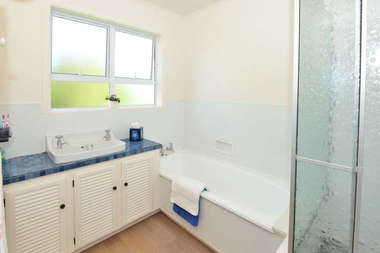 26 Taipari Road Te Atatu Peninsula_11