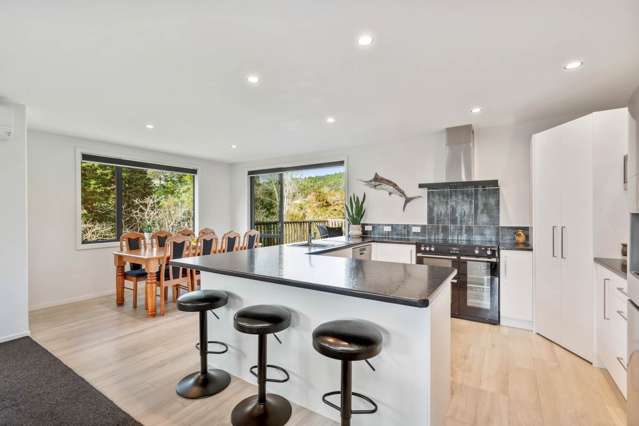 As-New, Spacious & Stylish in Kensington