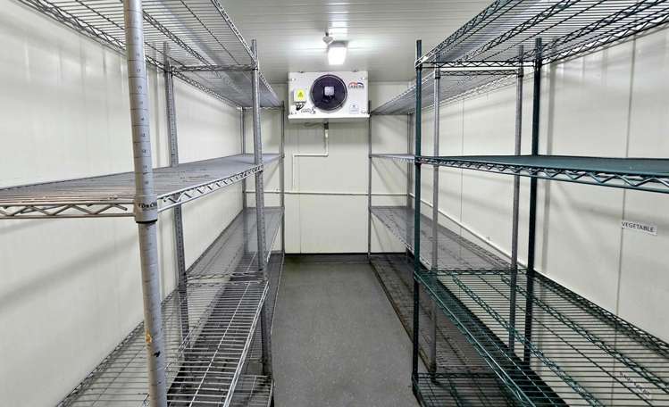 14 Show Place Addington_18