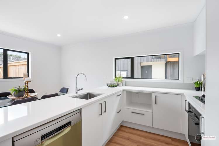 4/51 Kings Crescent Lower Hutt_8