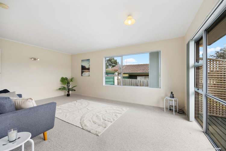 2/7 Suwyn Place Manurewa_8