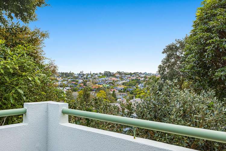 2/67 Arran Road Browns Bay_1