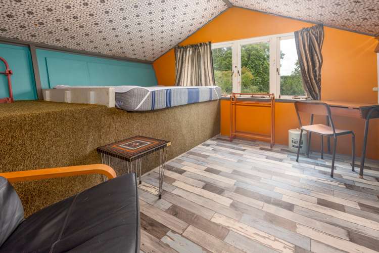 58 Puketutu Road Bombay_13