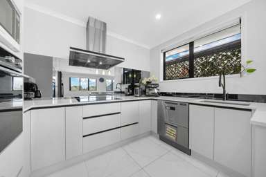 13 THOMASON CRESCENT_2