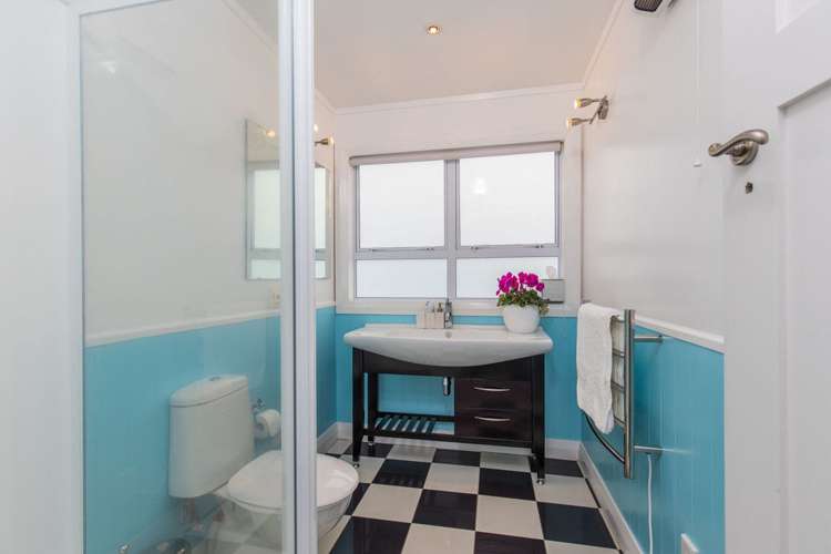 60 Marine Parade Mellons Bay_28