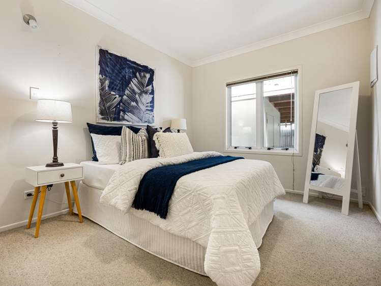 946 River Road Queenwood_11