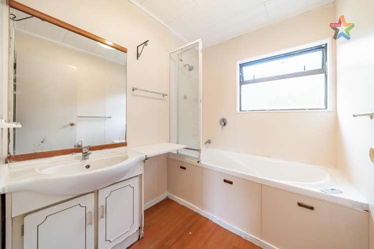 56 Antrim Crescent Wainuiomata_15