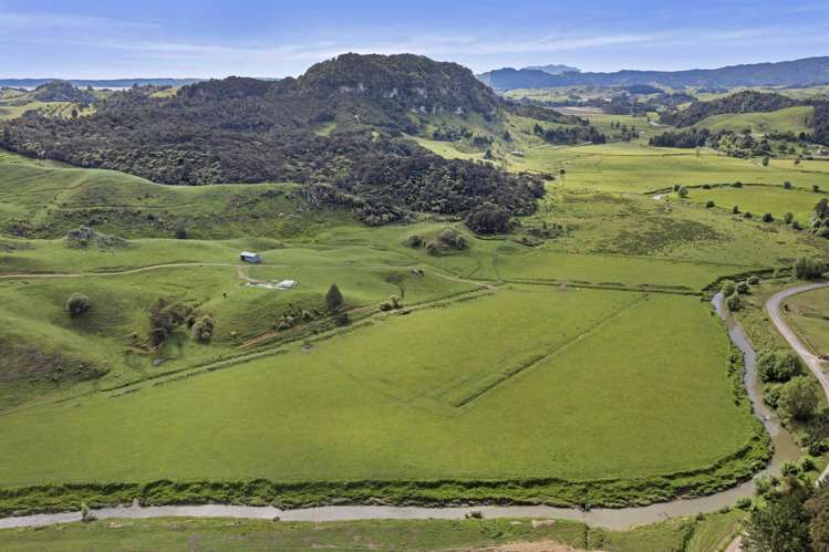 1061 Harbour Road Oparau_18