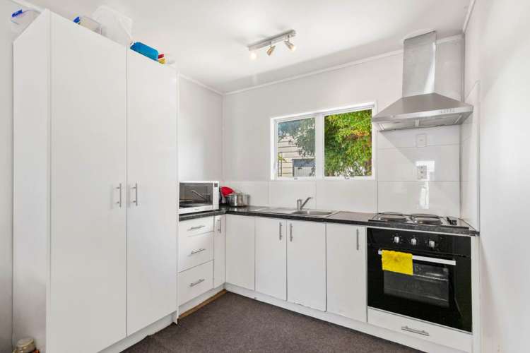 2/9 Slim Place Clendon Park_5