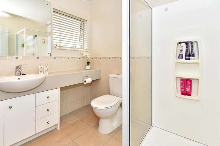 21 Stranraer Crescent Wattle Downs_12