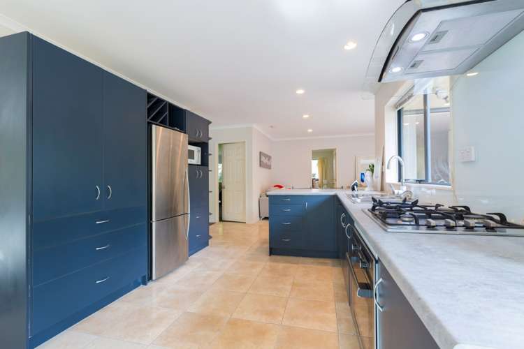 24 Awaroa Stream Drive Waiuku_10