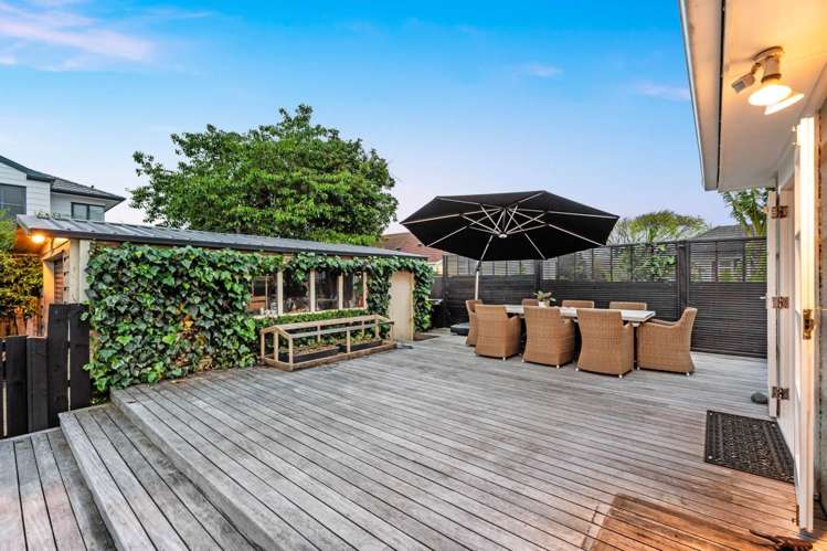 197 Riverside Avenue Pt England_4