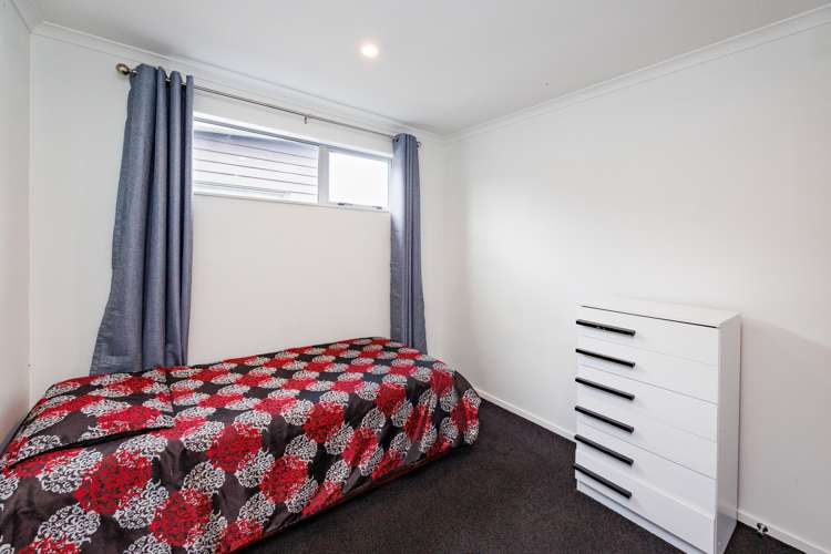 56 Exeter Crescent Takaro_11