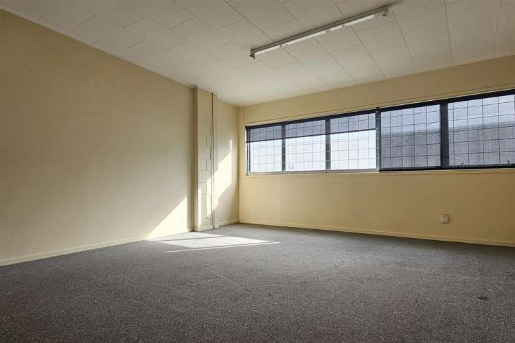 Units 4-7, 218 Swanson Road Henderson_6