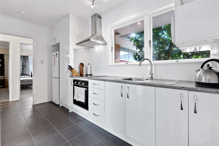 2/218 Shirley Road Papatoetoe_1