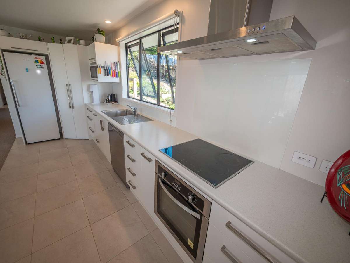 25 Cable Bay Block Road_4