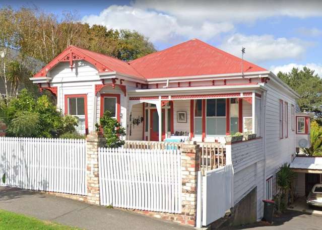 7-Bedroom Villa Flat – Herne Bay, Auckland