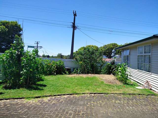 79 Tirimoana Road Te Atatu South_4