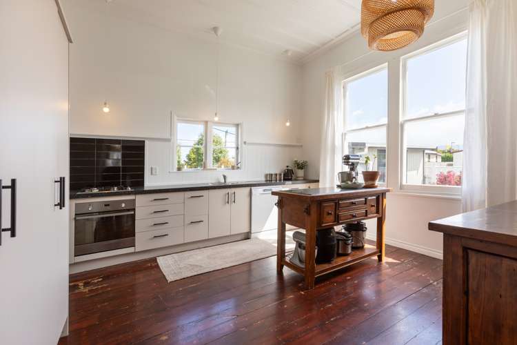 8 York Street Dannevirke_11