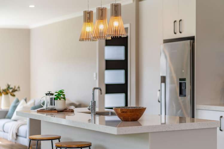 19 Te Kaeaea Crescent Wallaceville_12