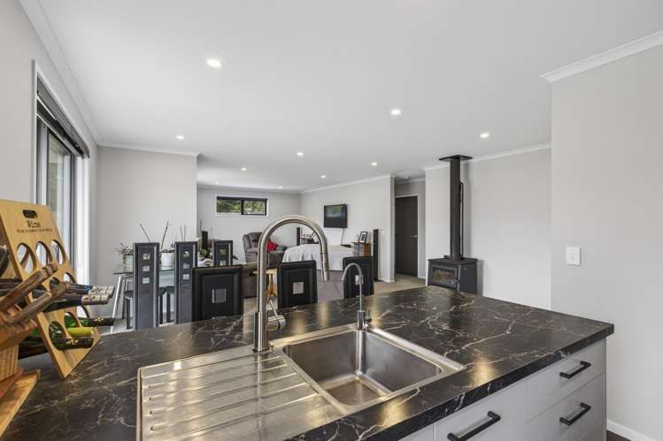 40 Dreaver Drive Waitara_11